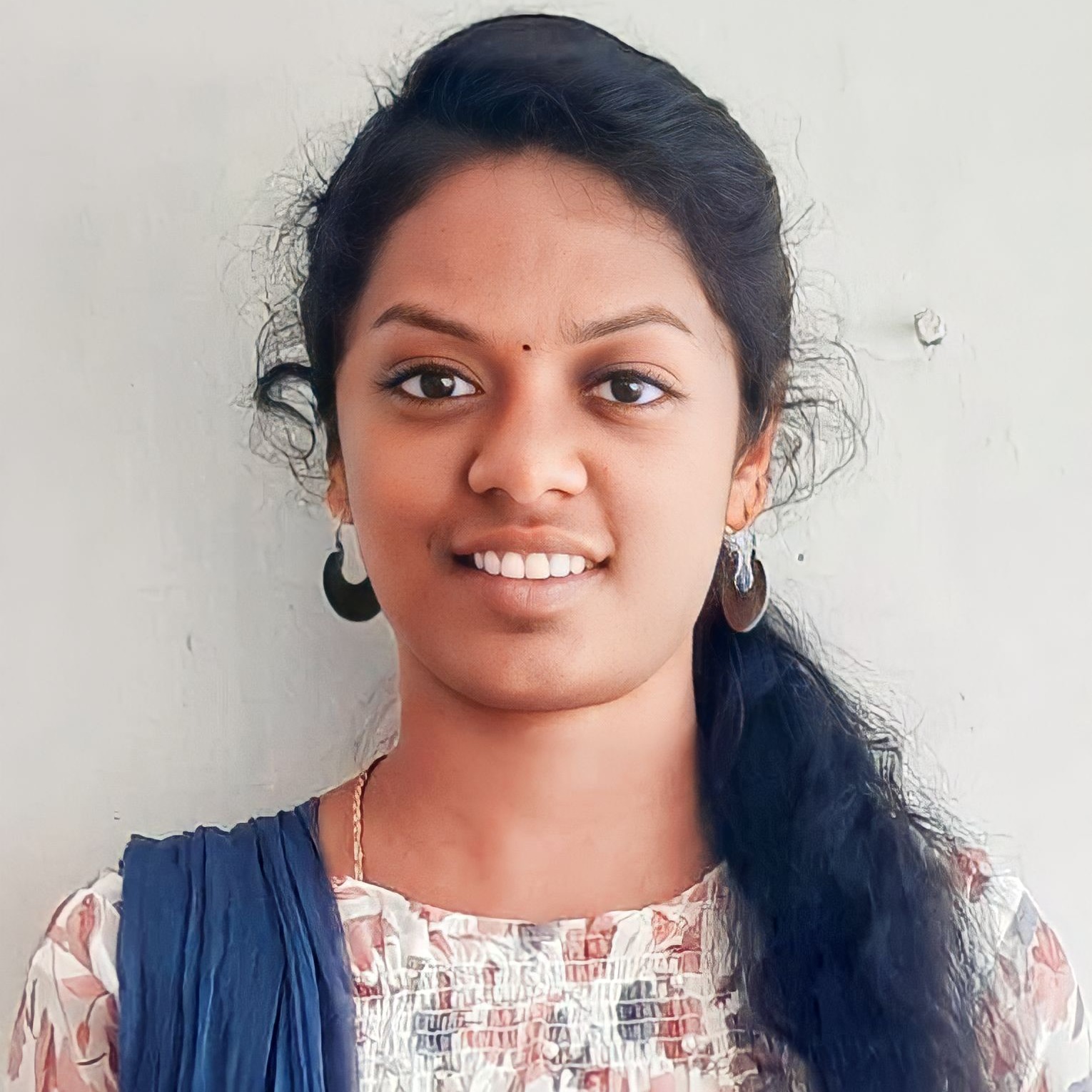 Ilakkiya Tenkasi Tamil Nadu Teacher Teaches Private Lessons Online